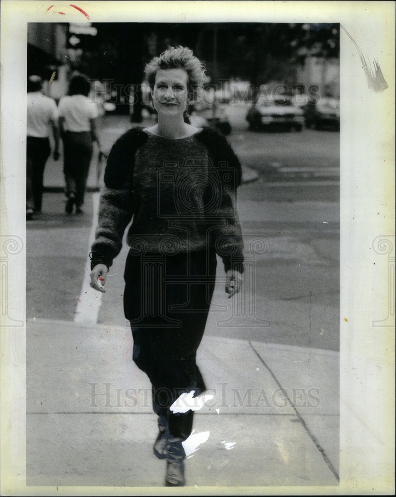 1985 Press Photo Theodora Zehner Womens Fashion - Historic Images