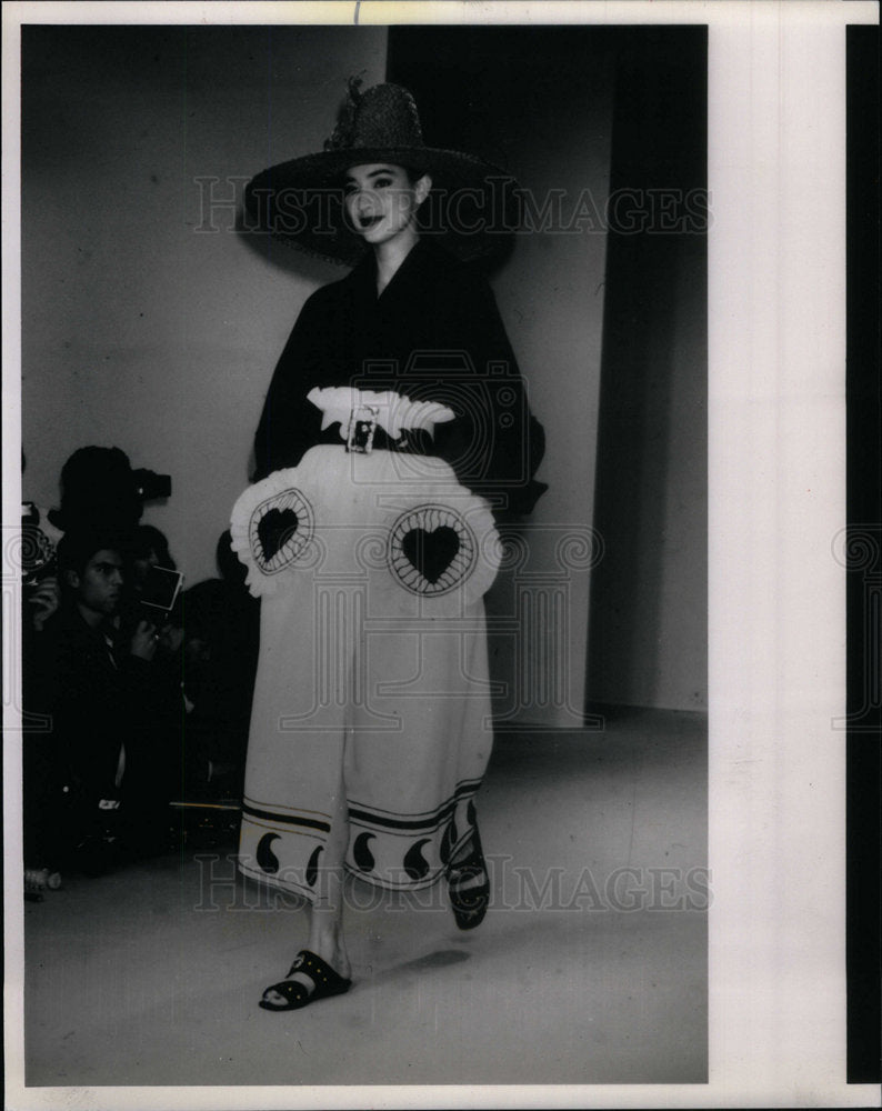 1988 Press Photo Lacroix charm sunny yellow skirt black - Historic Images