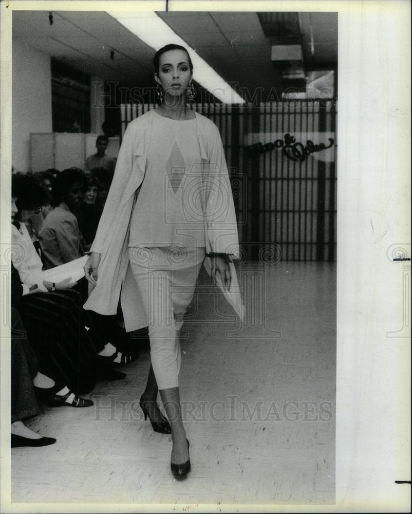 1985 Press Photo Fashion Show Hino Malee - Historic Images