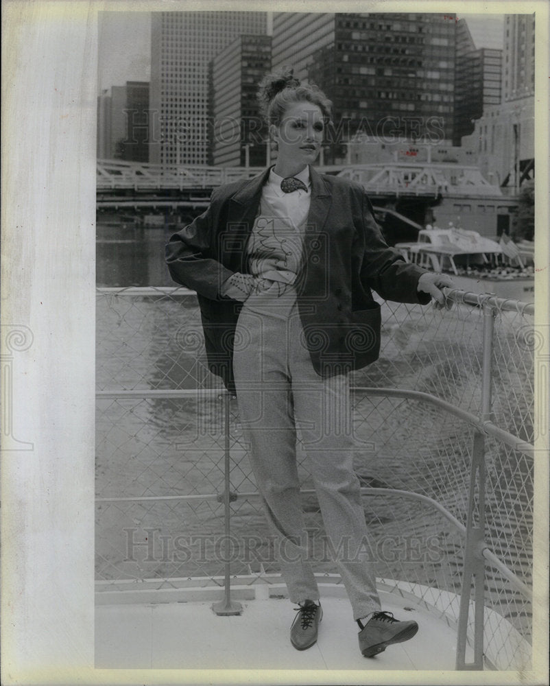 1985 Press Photo Ellen Designs Paisley Pin Plaid Jacket - Historic Images