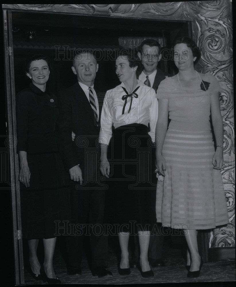 1954 Press Photo Mrs James Hickey Cloyd Teter Picture - Historic Images