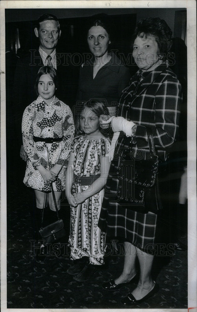 1974 Press Photo Mr Mrs Allan Hickerson Susan William - Historic Images