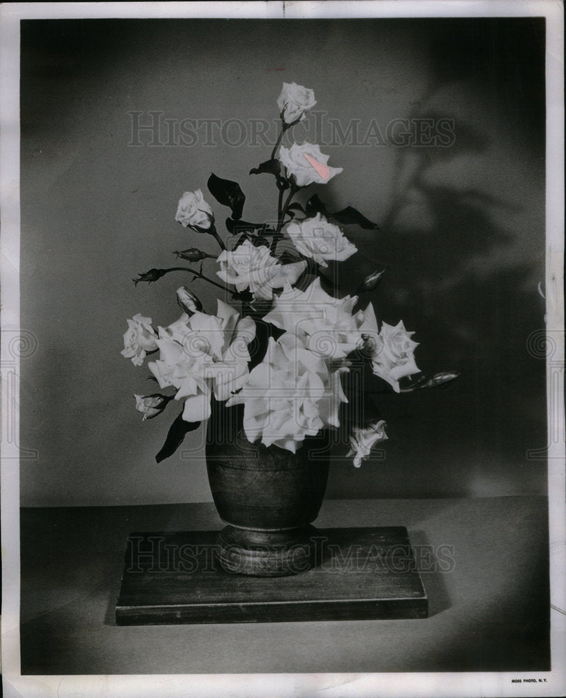 1950 Press Photo Rose Golden Scepter - Historic Images