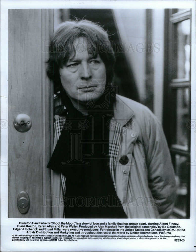 1982 Press Photo Shoot the Moon Alan Parker Director - Historic Images