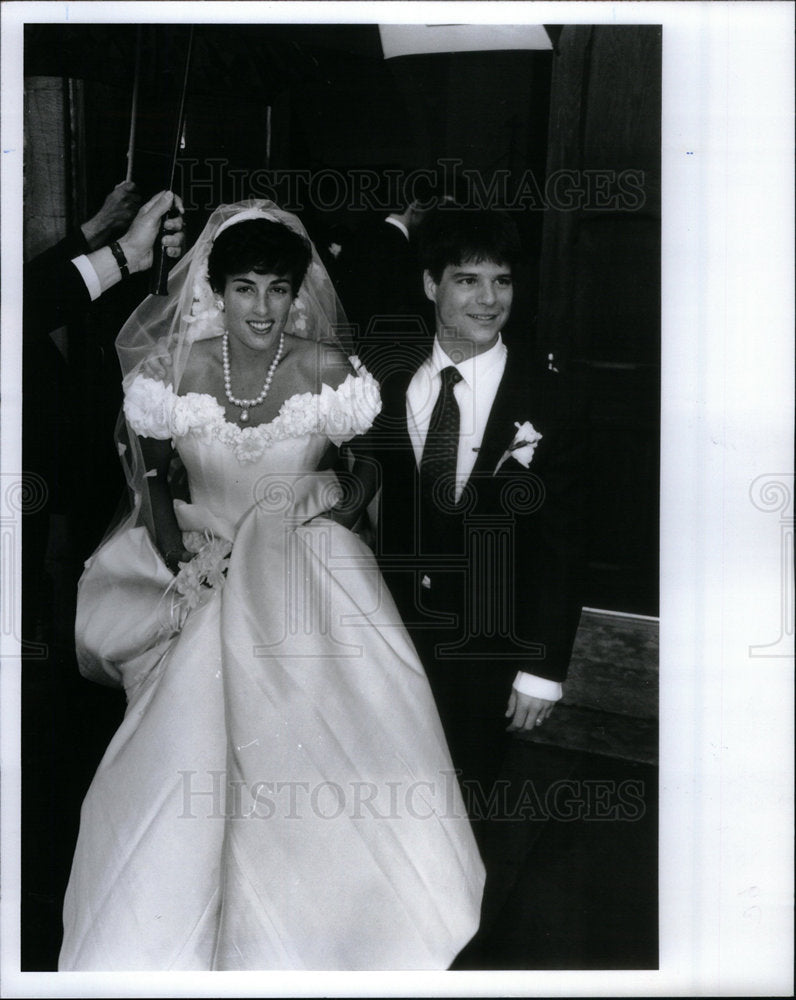 1991 Press Photo Saturday evening wedding Stephanie - Historic Images