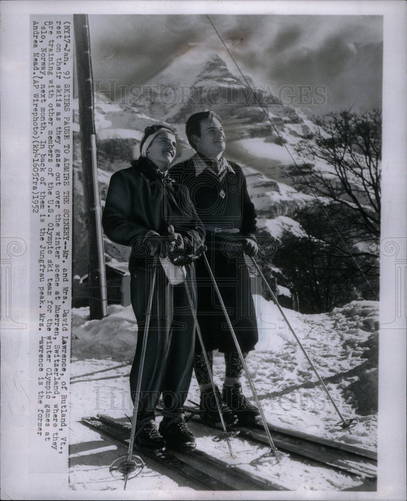 1952 Press Photo Mr Mrs David Lawrence Ruland skiing - Historic Images