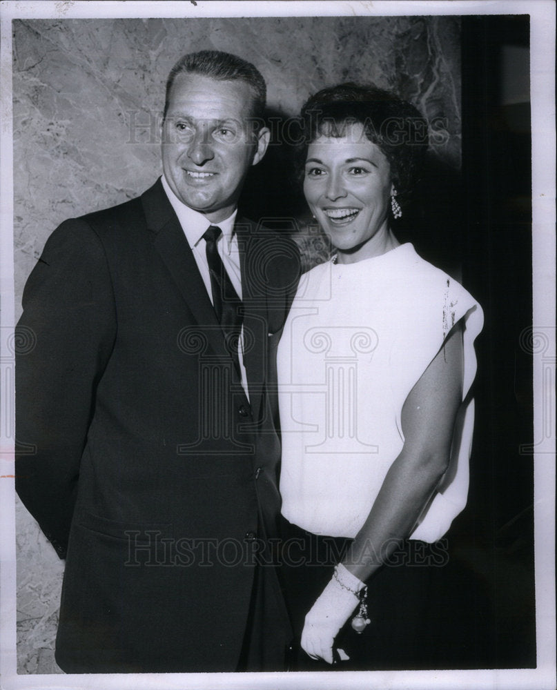 1961 Press Photo Robert Pastor Detroit Society Members - Historic Images