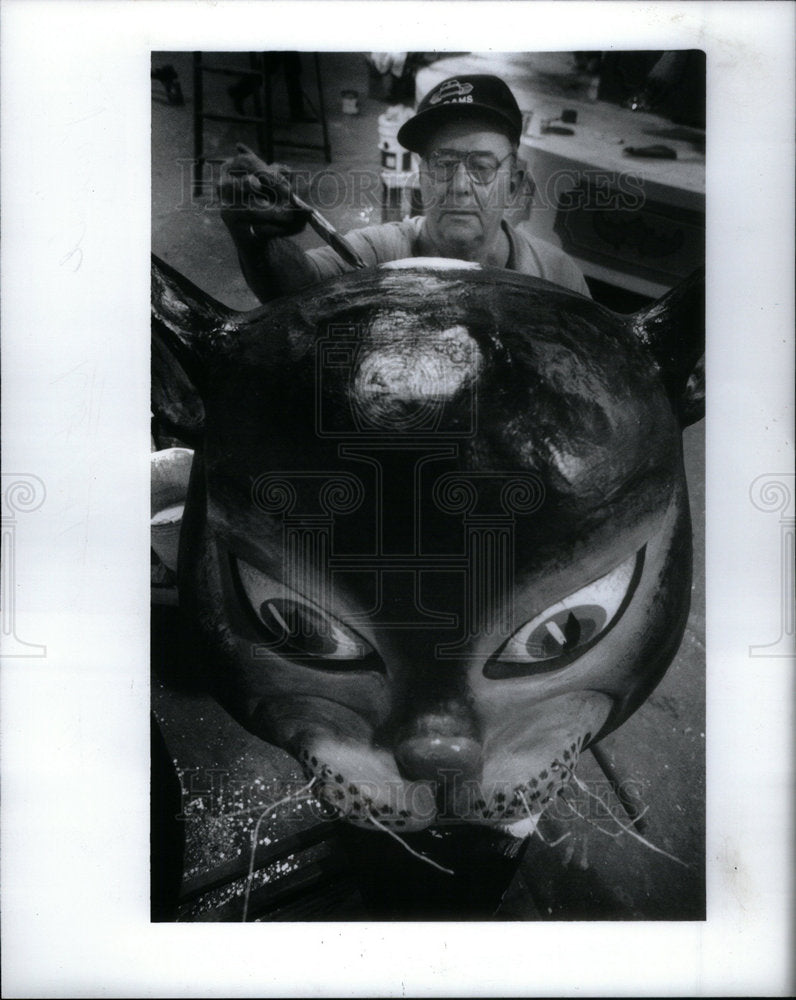 1991 Press Photo Preparation Thanksgiving Parade - Historic Images