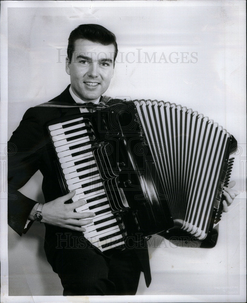 1962 Press Photo Accordionist Rabotka Tamburitzans - Historic Images