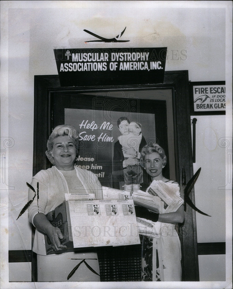 1964 Press Photo Disease Muscular Dystrophy - Historic Images