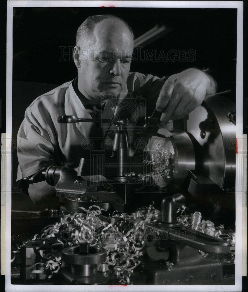 1957 Press Photo Ford Motor Company John Schaefer cars - Historic Images