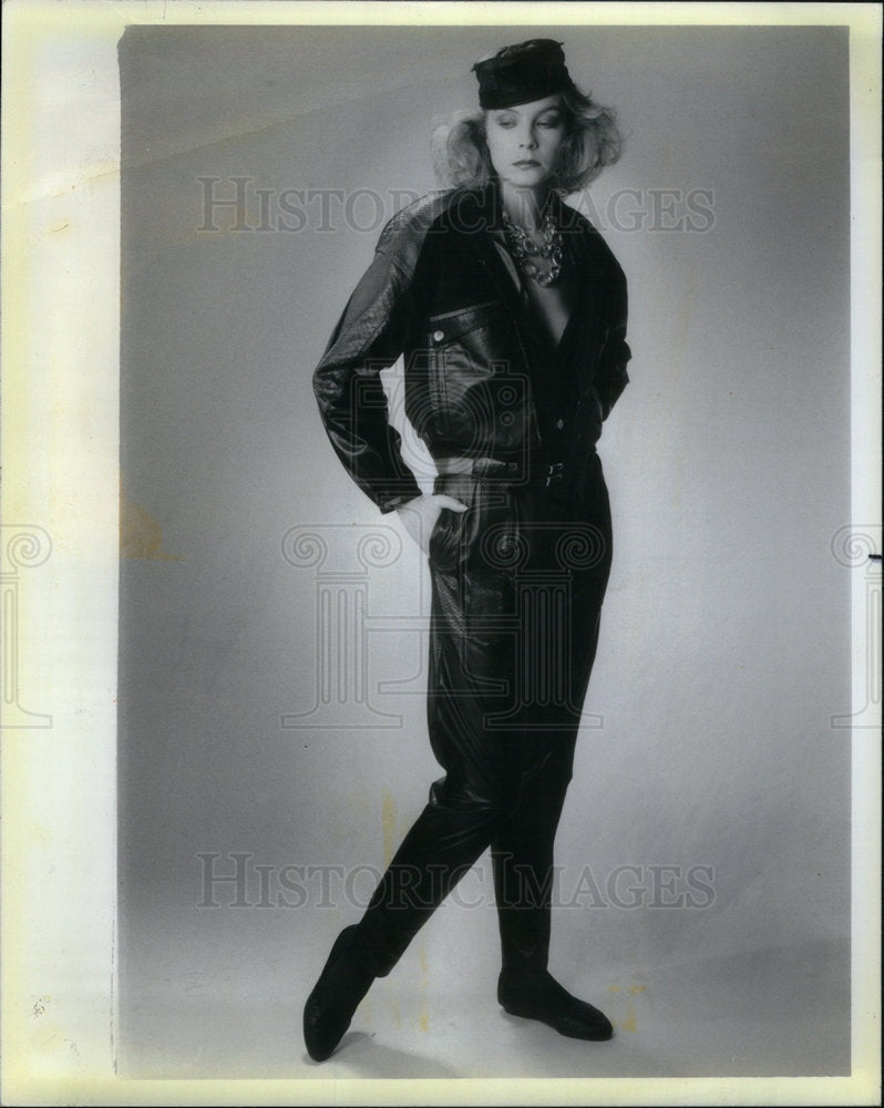 1986 Press Photo Selton Black suede smooth leather pant - Historic Images