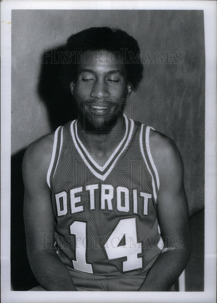 Press Photo Eric Money Basketball Player - Historic Images