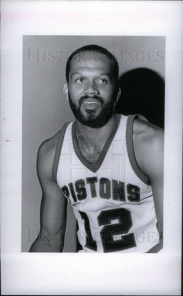 1977 Press Photo Pistons - Historic Images