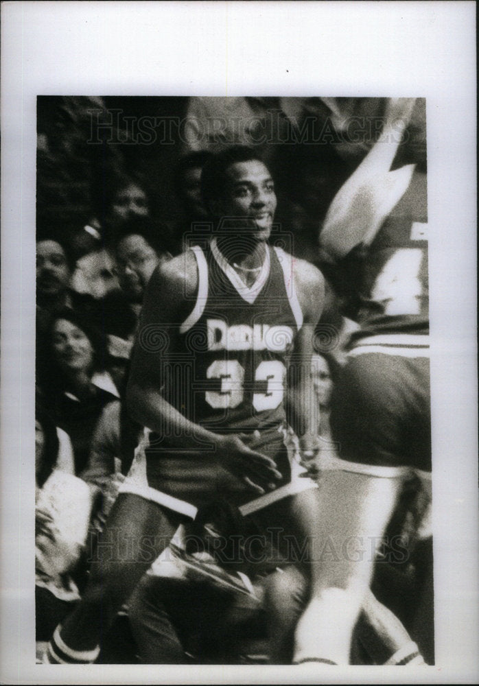 Press Photo Basketball Player - Historic Images