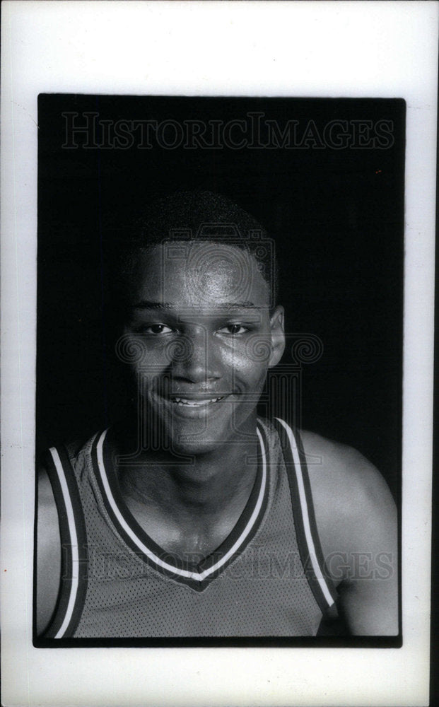 1988 Press Photo Terry Mills Romulus Basketball Player - Historic Images