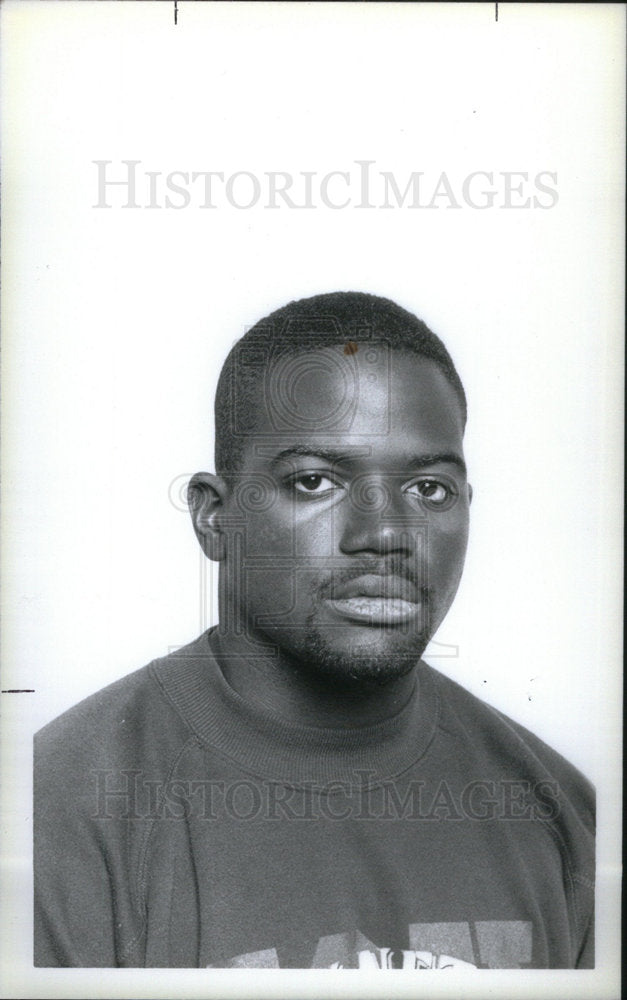 Press Photo Man Poses For Picture - Historic Images