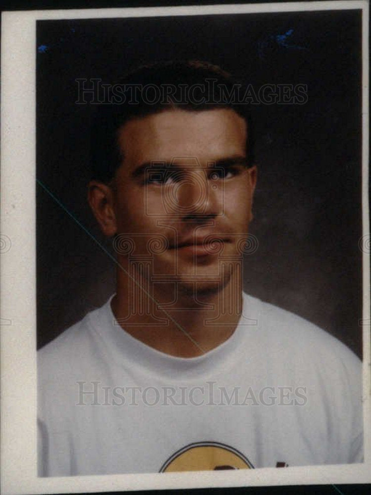 Press Photo Jason Kiss Offensive Tackle Line Backer - Historic Images