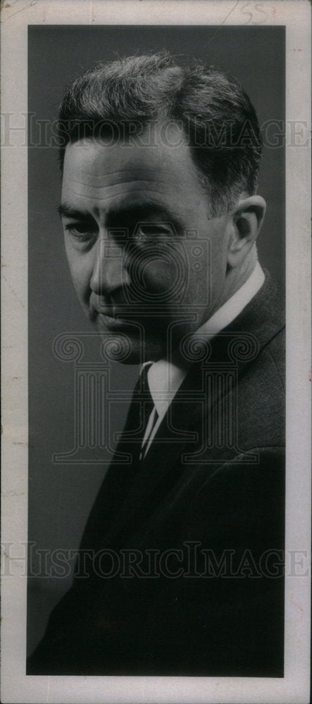 1959 Press Photo Senator Eugene McCarthy - Historic Images