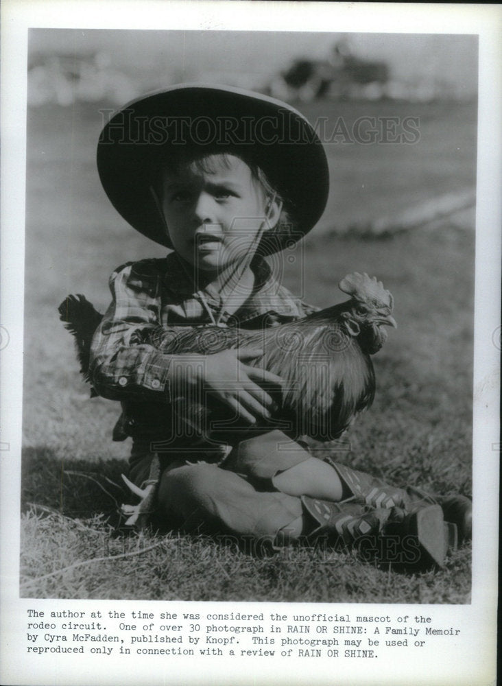 1986 Press Photo Cyra McFadden Child Author - Historic Images