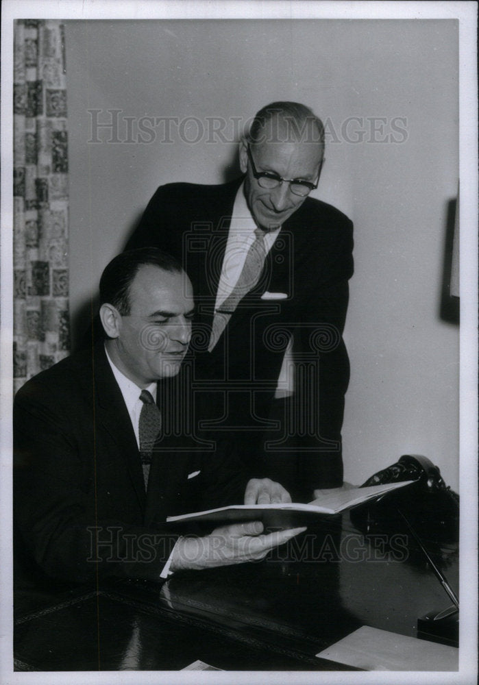 1959 Press Photo Dr. Robert Bruce Pierce, Pastor - Historic Images