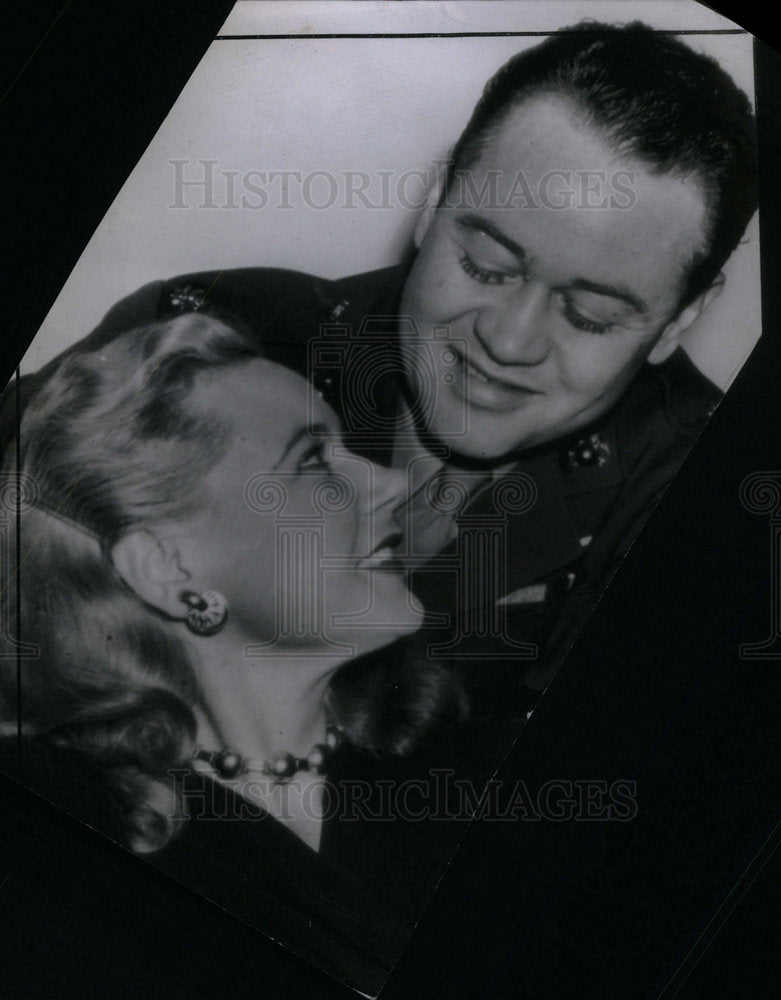 1945 Press Photo Gregory Boyington/Marine Fighter Pilot - Historic Images