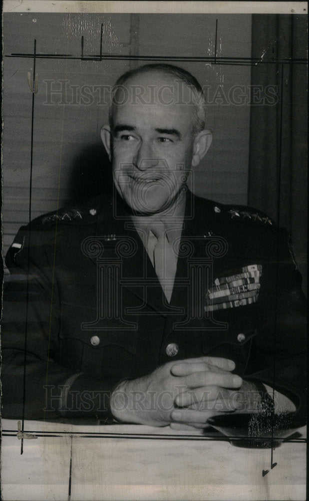 1946 Press Photo General Omar N. Bradley - Historic Images
