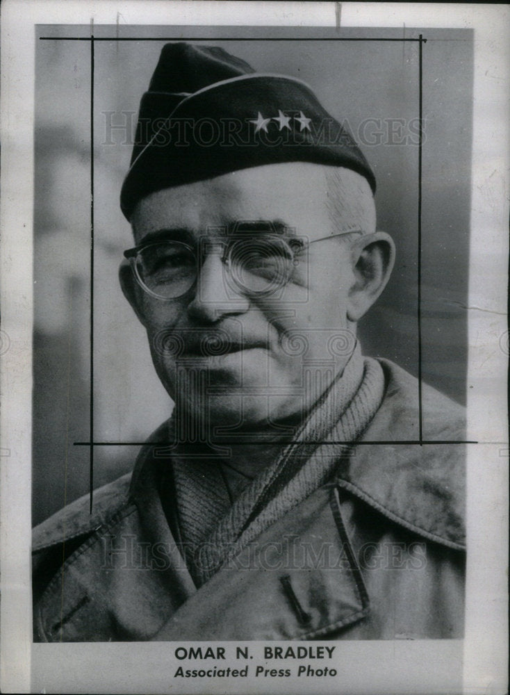 1944 Press Photo Lieut. Gen. Omar N. Bradley Commander - Historic Images