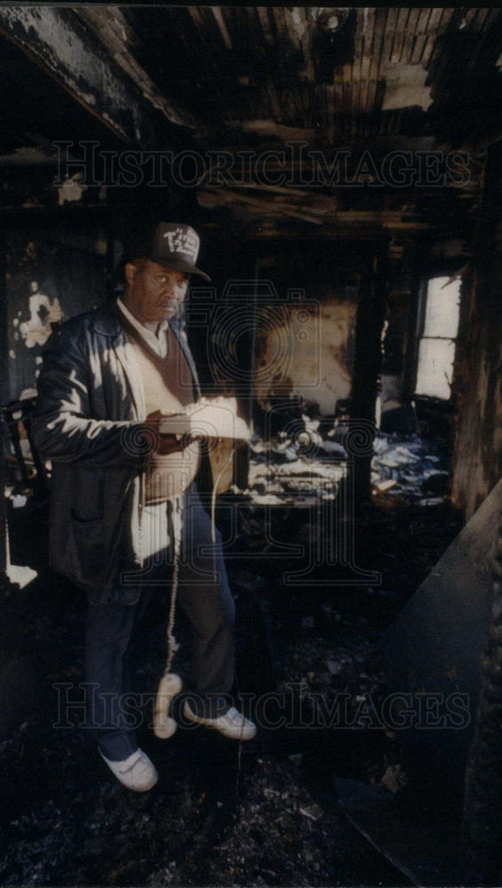 1988 Press Photo House Fire/Detroit Michigan - Historic Images