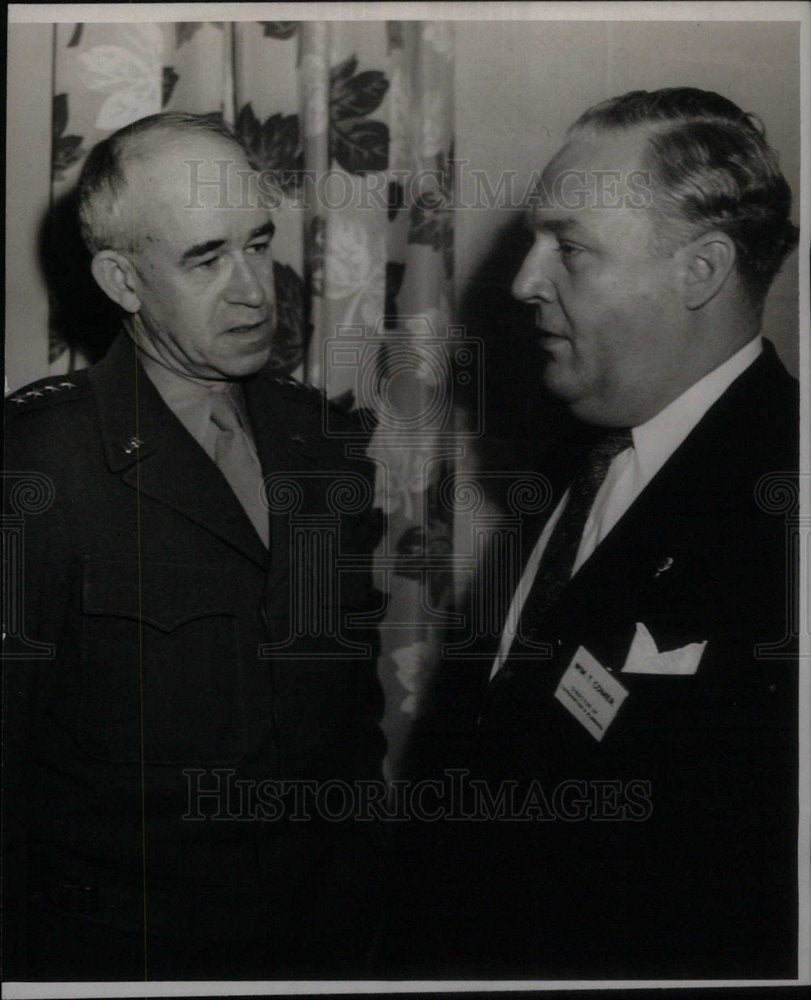 1946 Press Photo General Omar Bradley &amp; William Comer - Historic Images