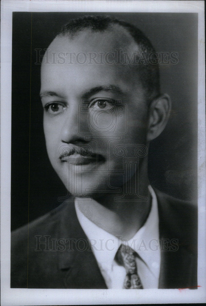 1969 Press Photo Kenyon Burke Director Urban Affairs - Historic Images