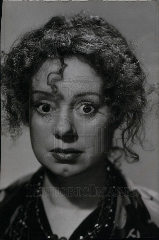 1948 Press Photo Comedian Elsa Lanchester Big Clock - Historic Images