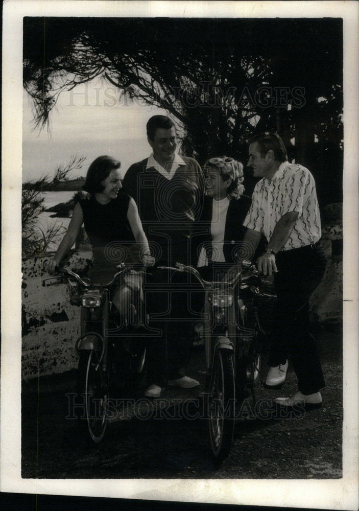 1972 Press Photo Bermuda Richard Burkhardts Voigts Golf - Historic Images