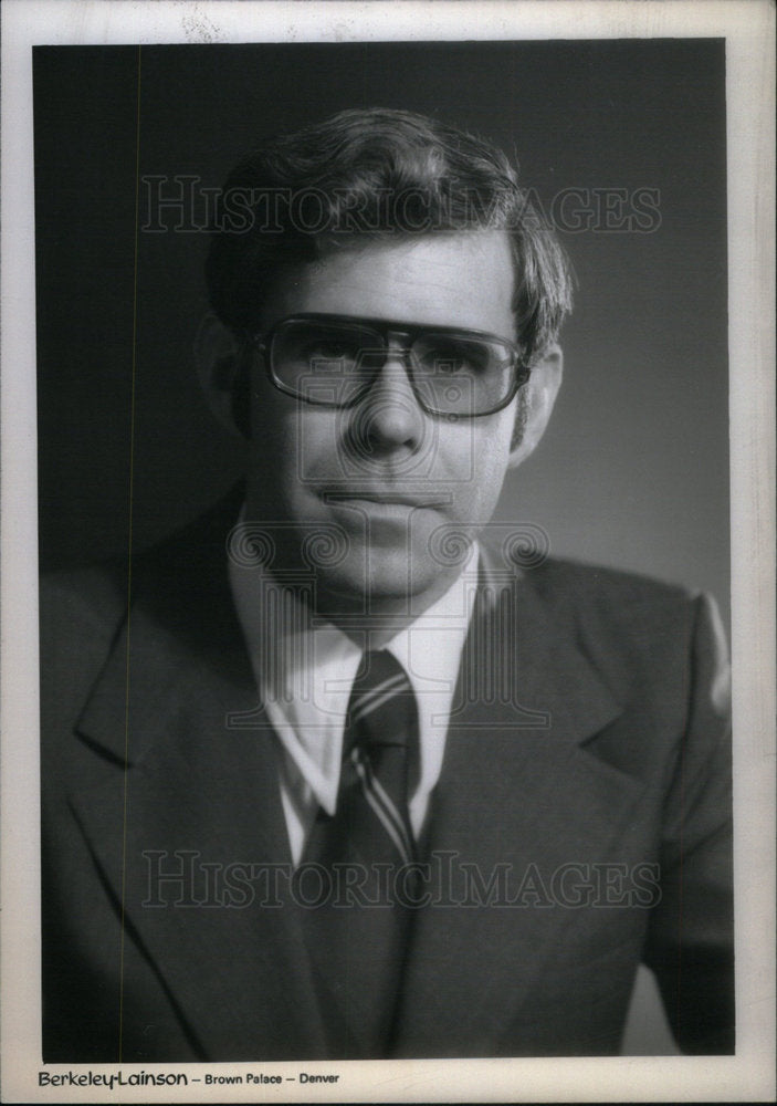 1975 Press Photo VP United Bank Denver Campbell - Historic Images