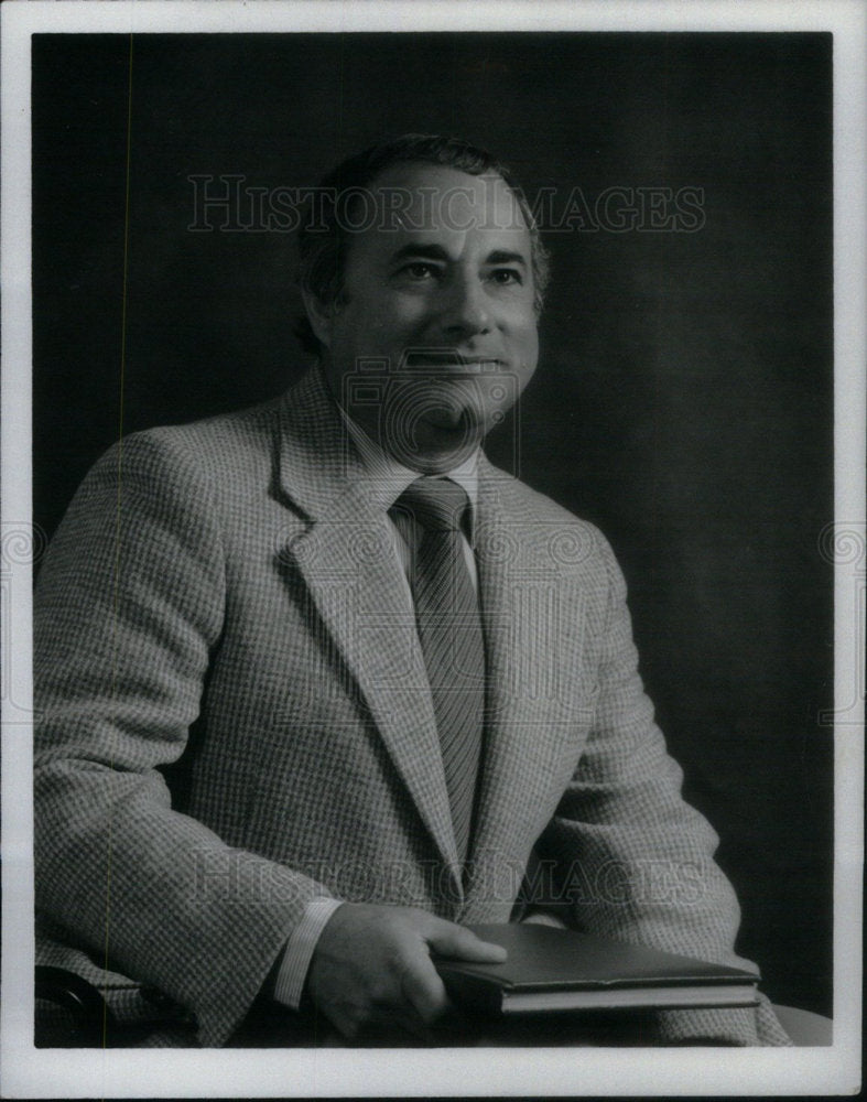 1982 Press Photo Architect Arthur C Danielian - Historic Images