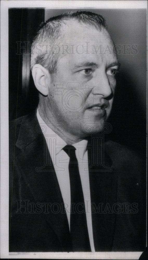 1961 Press Photo Bernard Finch - Historic Images