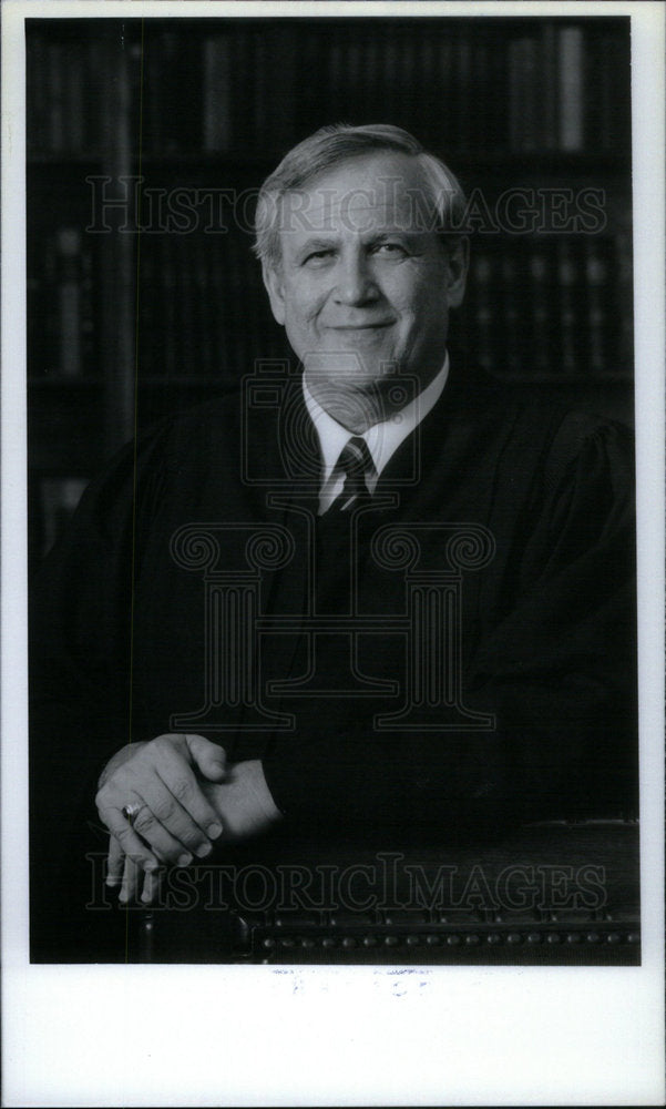 1995 Press Photo Honorable Sherman G Finesilver - Historic Images