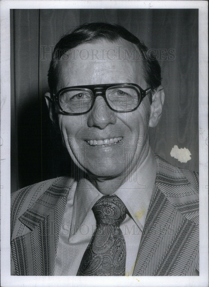 1973 Press Photo Donald Creager OBIT Smile Black White - Historic Images