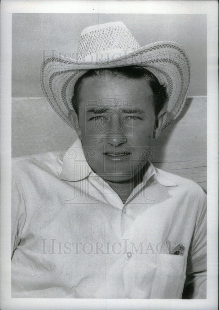 1958 Press Photo Steer Wrestler Benny Combs - Historic Images