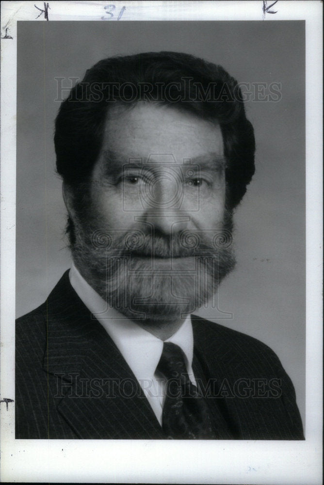 1989 Press Photo Joseph Farber Chairman Board Company - Historic Images