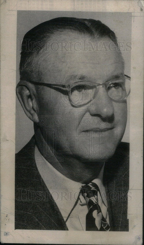 1949 Press Photo Mile High President George McCarthy - Historic Images