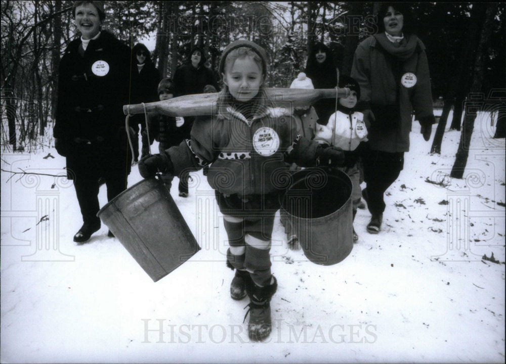 2000 Press Photo Maple Syrup Festival MI - Historic Images