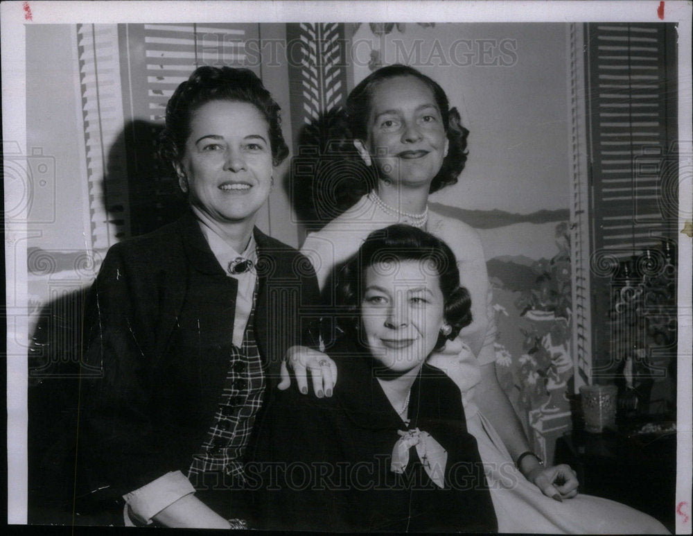 1955 Press Photo Junior Senior Catillion Elmer Hamiltan - Historic Images