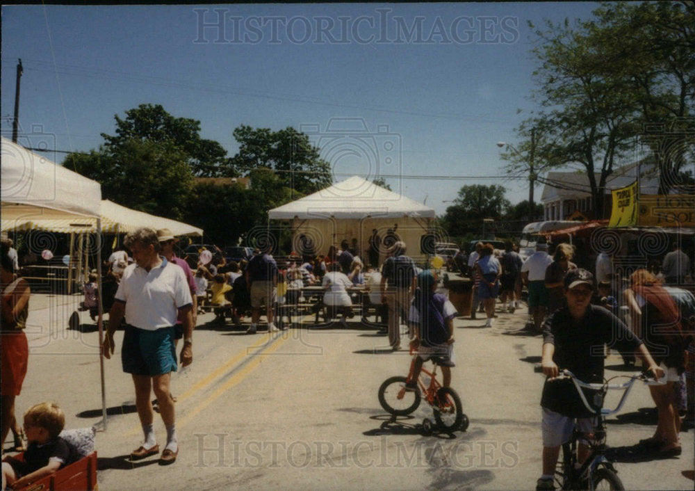 Press Photo North Field Art Festivals - Historic Images