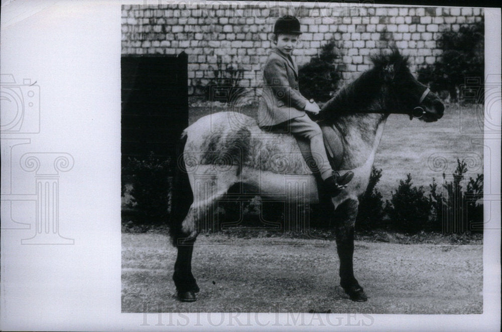 1957 Anne Pose Pony Horse Sitting Picture-Historic Images