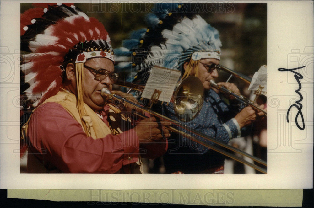 1984 Press Photo Clifford John Clarence Cornelius march - Historic Images