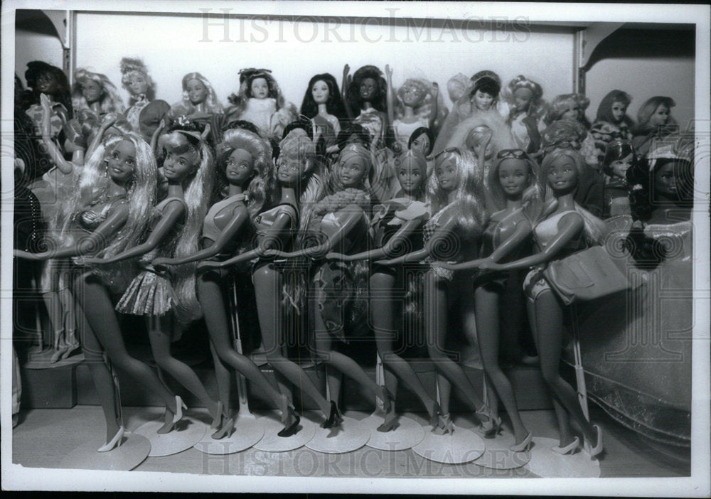 1992 Press Photo Bathing Beauty Barbie Dolls Museum - Historic Images