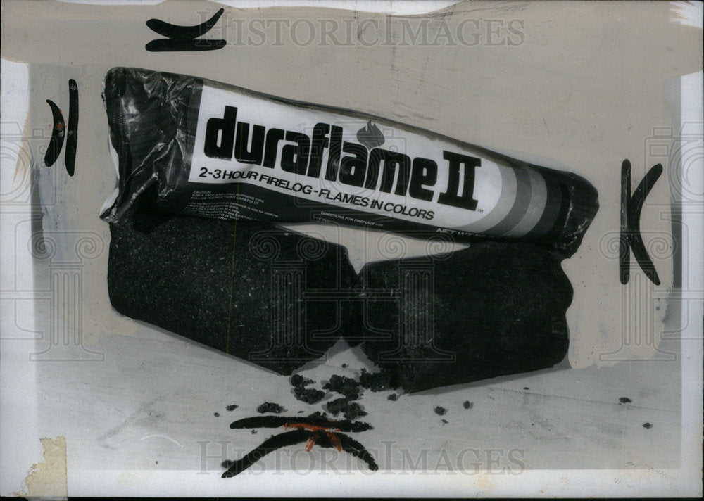 1975 Press Photo Duraflame Firelog - Historic Images