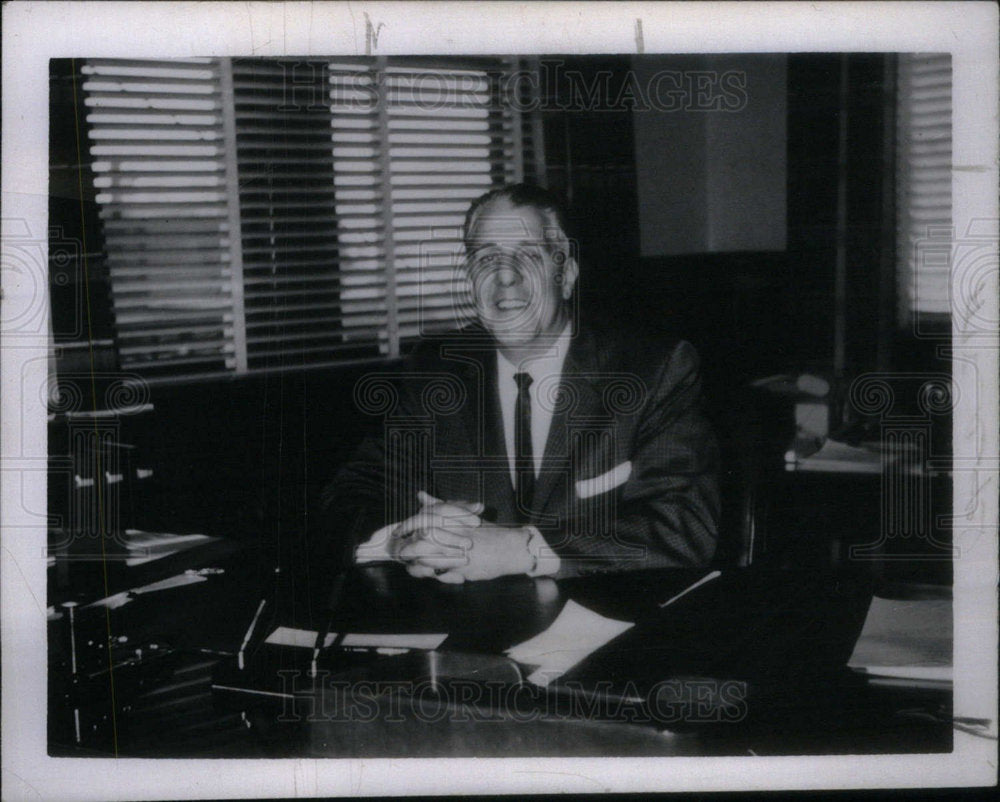 1962 Press Photo Robert Campbell Vice President Manager - Historic Images