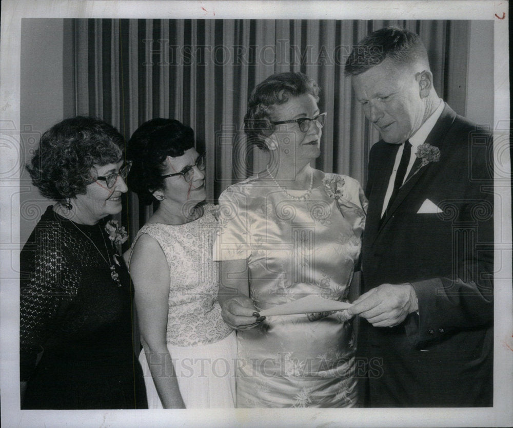 1964 Press Photo March dime Mrs Lydia Jacques Veteran - Historic Images